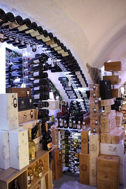 Cave à vin et whisky à marseille : conseils et sélections d'exception